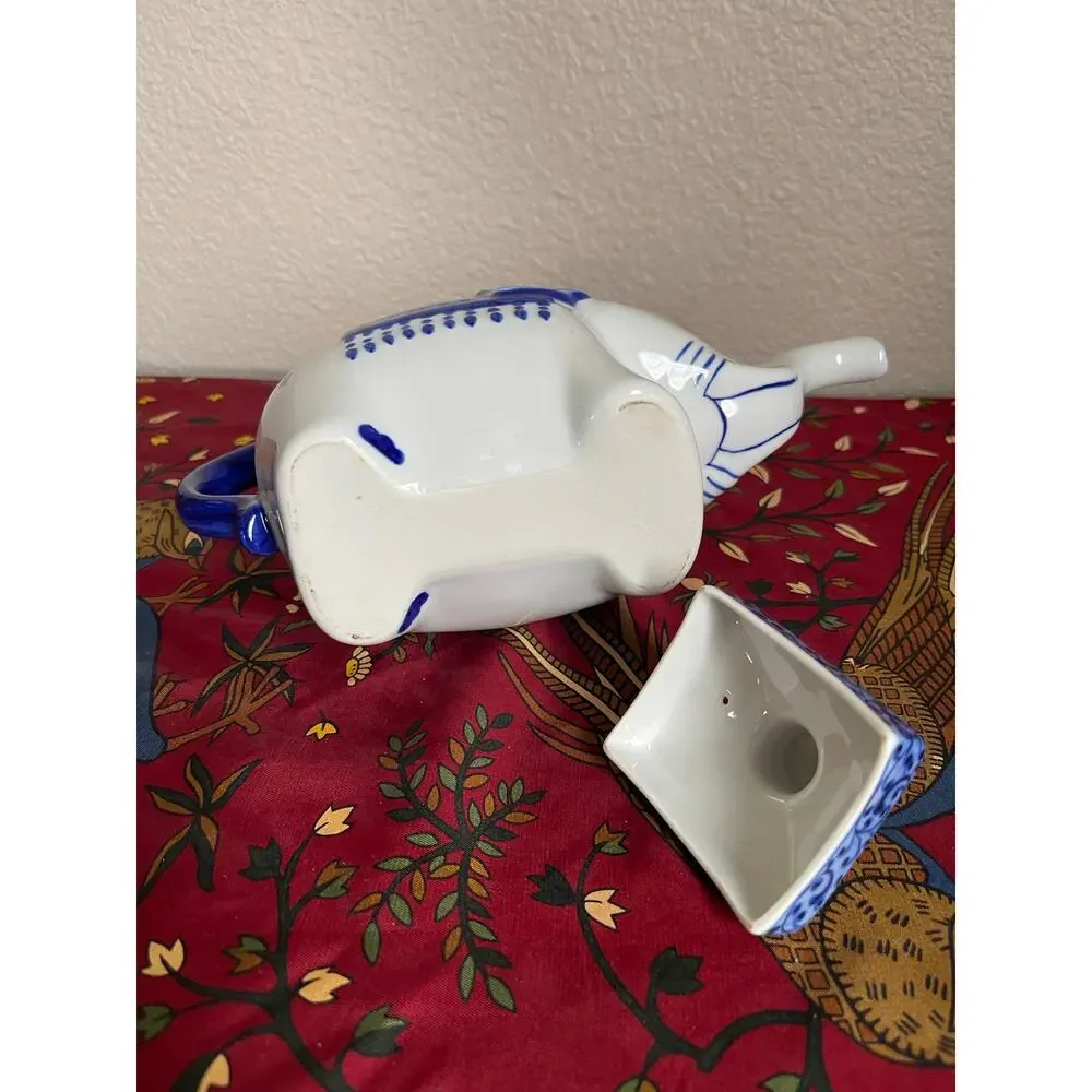 Vintage Signed Blue/White Elephant Teapot Made in Thailand Original Rare